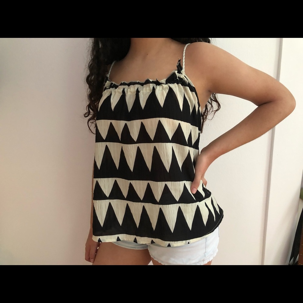 black and white triangles top!